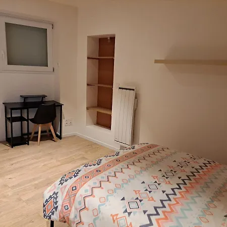 Maison Spacieuse Et Chaleureuse Au Centre * Бург-ан-Бресс