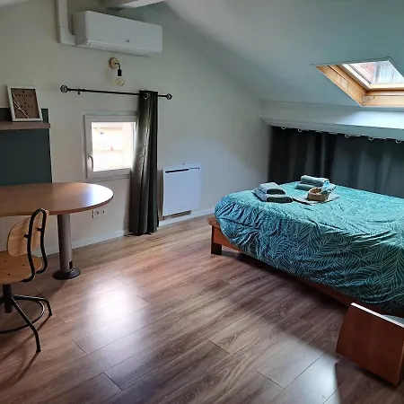 Апартаменты Maison Spacieuse Et Chaleureuse Au Centre